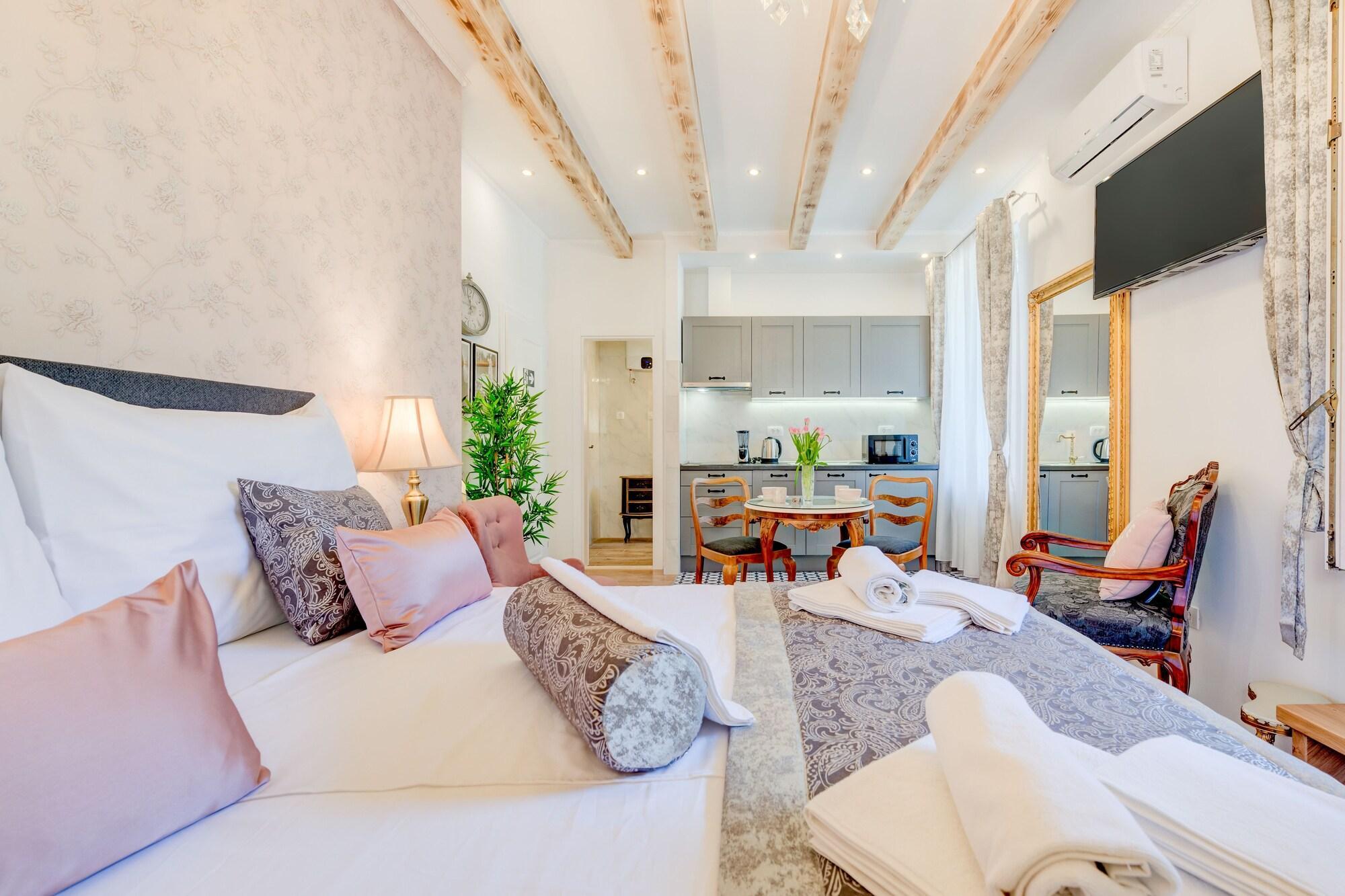 Le Monde Luxury Accommodation Spalato Esterno foto