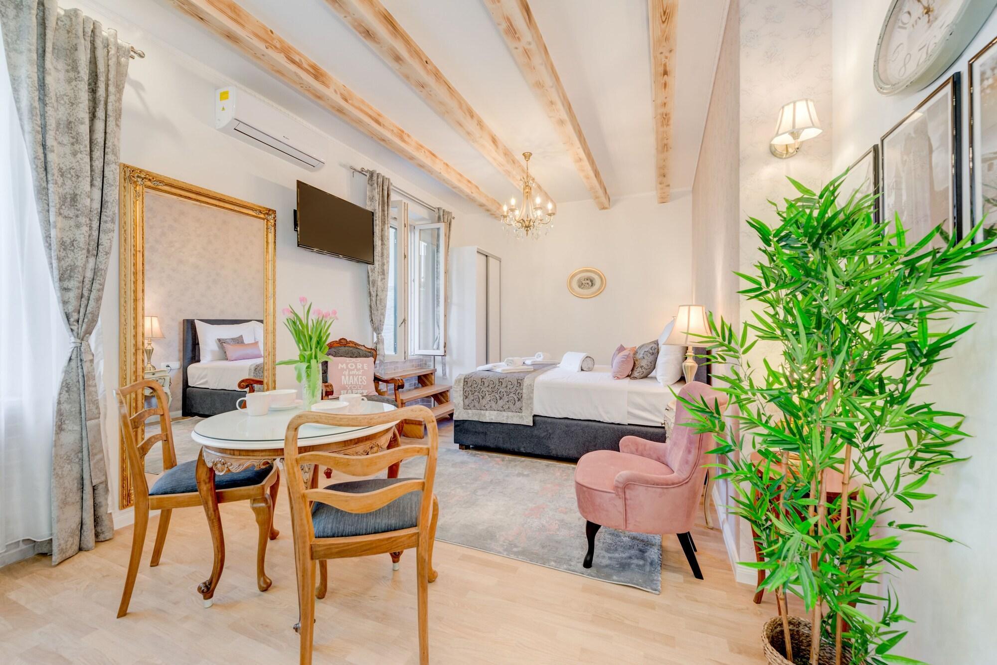 Le Monde Luxury Accommodation Spalato Esterno foto